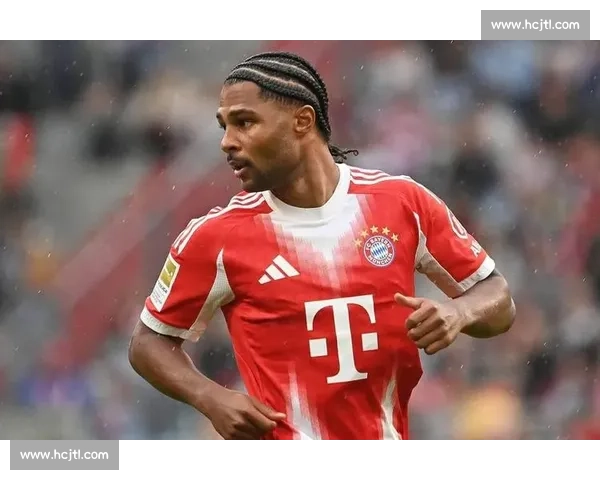 B 费留队存疑，拜仁追中卫：足坛双料转会暗流涌动